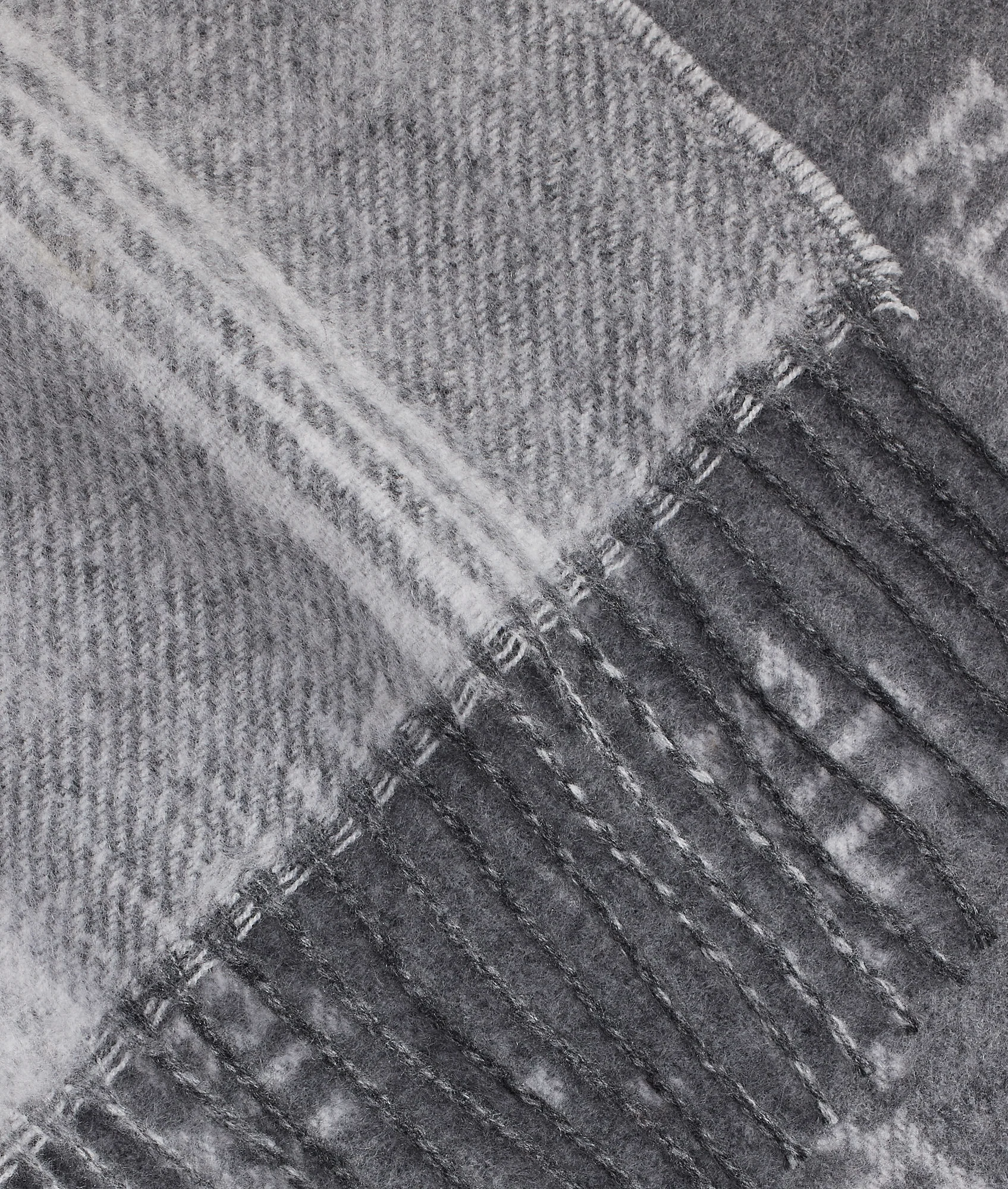 Plaid & Logo-motif Reversible Scarf - Grey - Image 3
